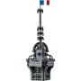 LEGO Eiffelturm-Modell mit detaillierter grauer Metallstruktur, Antenne an der Spitze und französischer Trikolore
