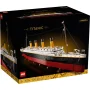 LEGO Titanic 10294 Verpackung zeigt das Schiff mit vier orangen Schornsteinen, rot-weißem Rumpf, Masten und Takelage