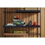 Land Rover LEGO vert avec équipement d'expédition sur étagère noire avec bidon rouge et jumelles