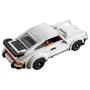 Porsche 911 LEGO blanche vue de trois-quarts arrière avec capot moteur ouvert, détails orange et intérieur visible