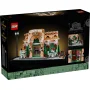 Scatola LEGO Caffè francese con facciata beige e verde, terrazza con tavoli, minifigure e lampione parigino