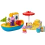 Barca LEGO blu e gialla con personaggi Peppa Pig e Nonno Pig, scena spiaggia con ombrellone rosso, castello di sabbia Barca LEGO blu e gialla con personaggi Peppa Pig e Nonno Pig, scena spiaggia con ombrellone rosso, castello di sabbia