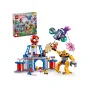 Gebouwde LEGO-set met Spidey hoofdkwartier met blauwe en rode toren, gele reuzenrobot, paarse zweefvliegtuig en superheldenfiguren Gebouwde LEGO-set met Spidey hoofdkwartier met blauwe en rode toren, gele reuzenrobot, paarse zweefvliegtuig en superheldenfiguren