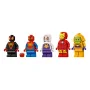 Vijf LEGO-minifiguren: Miles Morales in zwart, Spidey in rood en blauw, Ghost-Spider in wit, Iron Man in rood en een gele schurk Vijf LEGO-minifiguren: Miles Morales in zwart, Spidey in rood en blauw, Ghost-Spider in wit, Iron Man in rood en een gele schurk